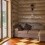Диван в интерьере 6-местного номера Family Room 6