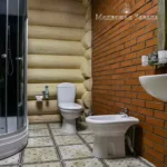 Ванная, туалет и биде в номере Family Room 4