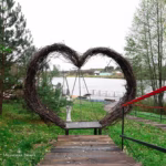 Спуск к реке