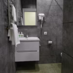 Ванная комната в номерах корпуса у реки